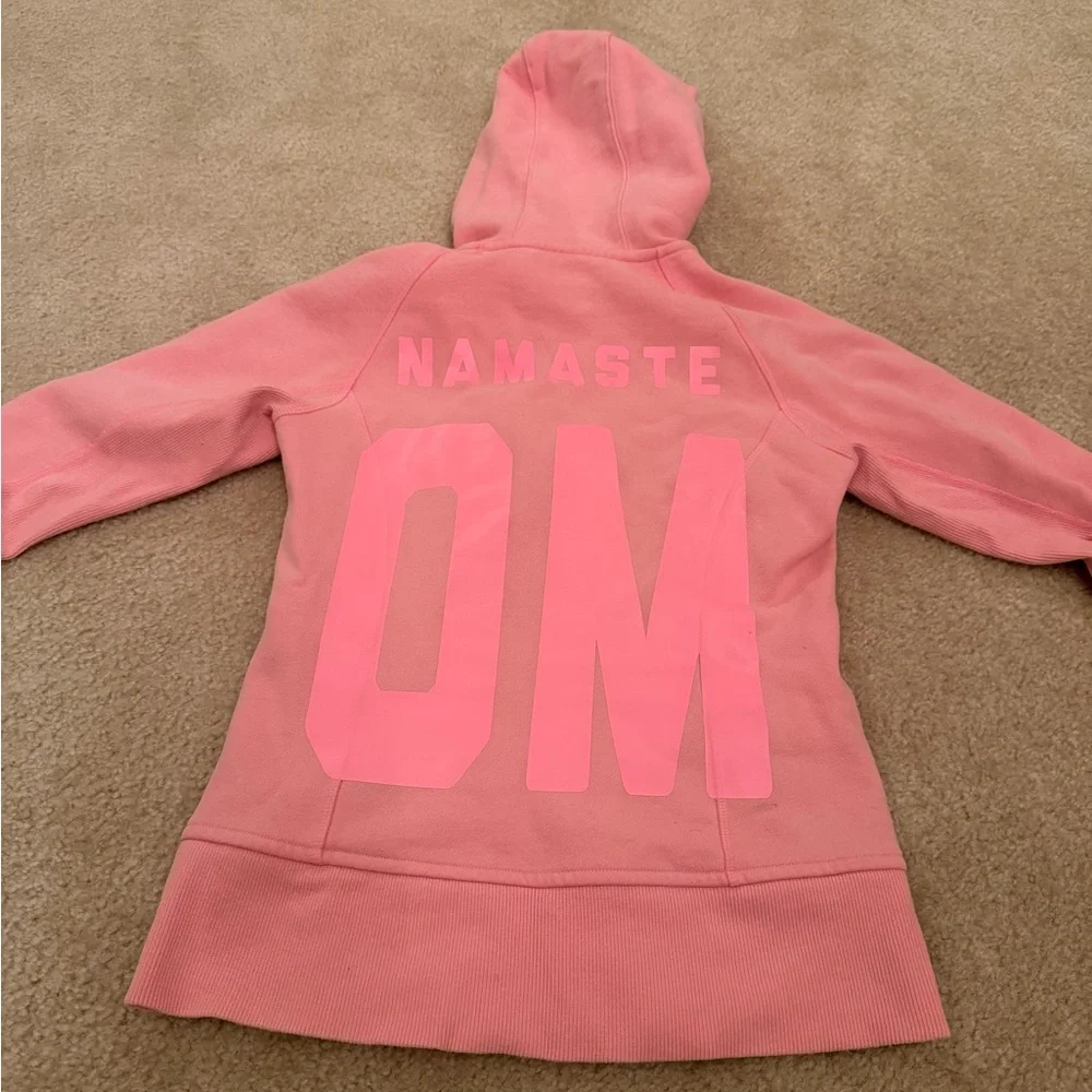 Lululemon Limited Edition Namaste Om Scuba - NWOT - Picture 11 of 12